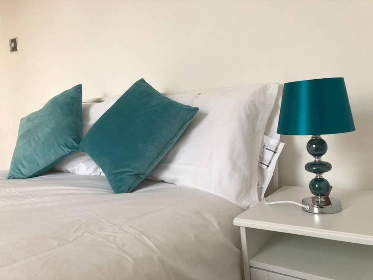 Eurostar Budget Rooms - Next To Kings Cross & Eurostar Train Station Лондон Экстерьер фото