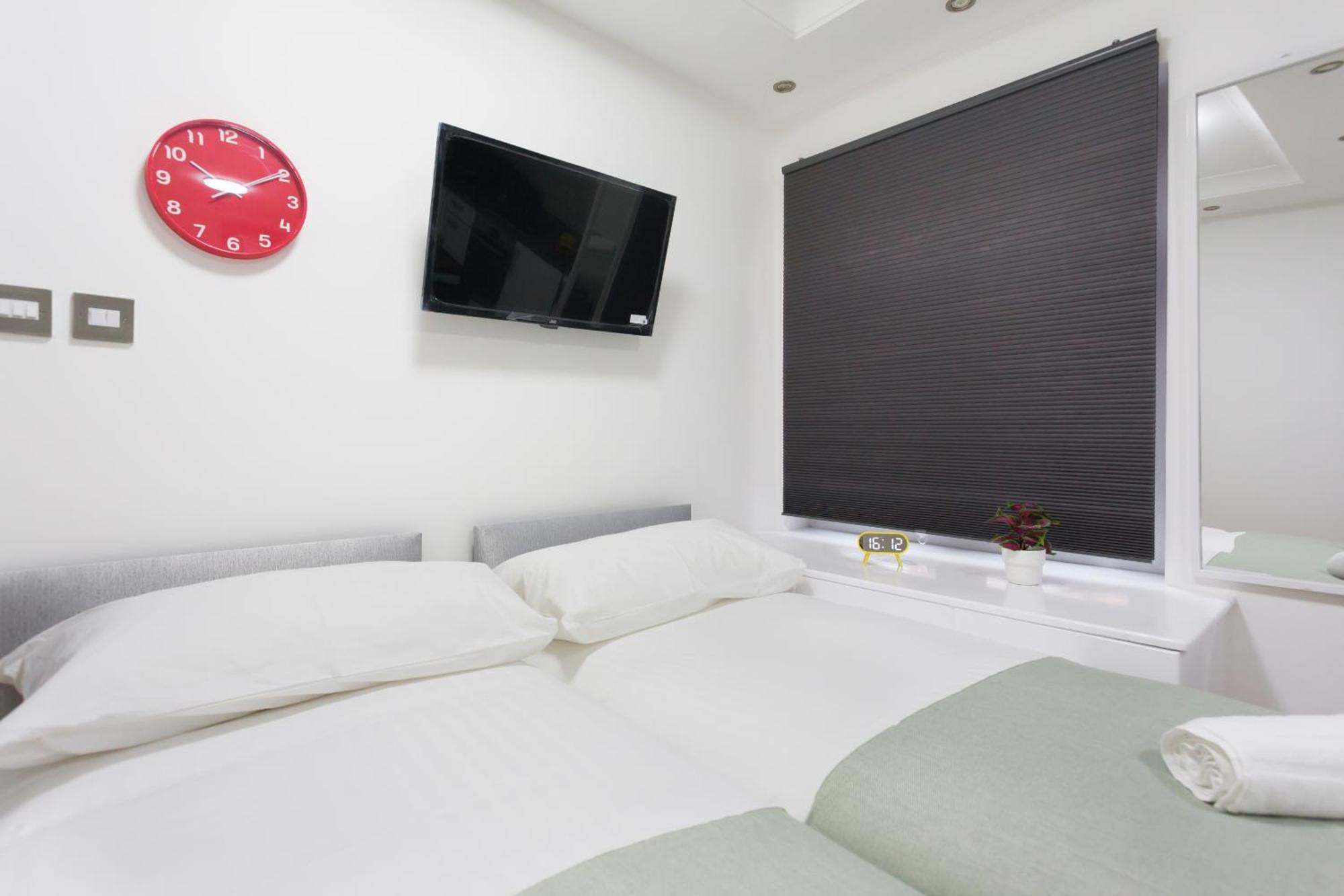 Eurostar Budget Rooms - Next To Kings Cross & Eurostar Train Station Лондон Экстерьер фото
