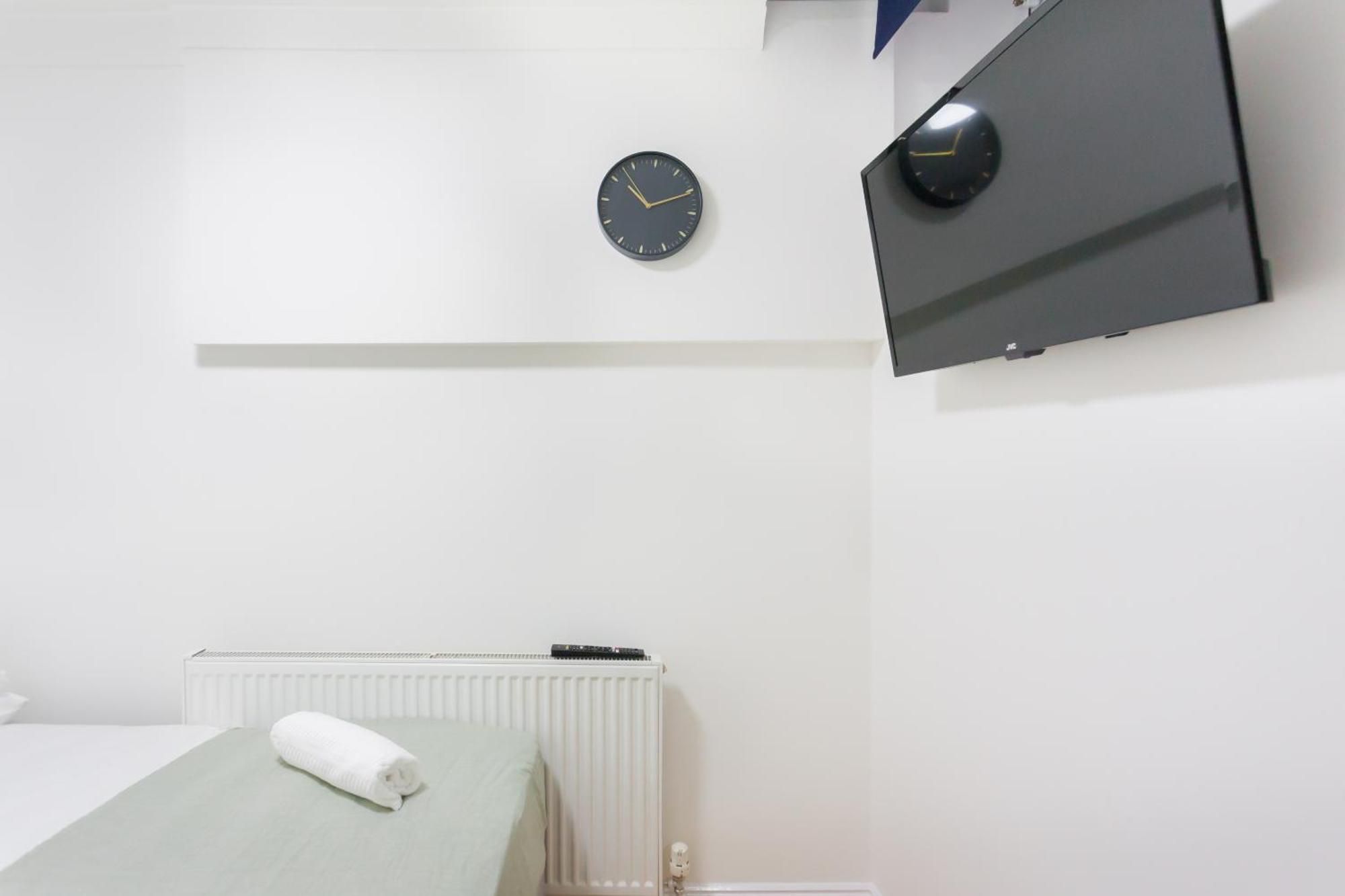 Eurostar Budget Rooms - Next To Kings Cross & Eurostar Train Station Лондон Экстерьер фото