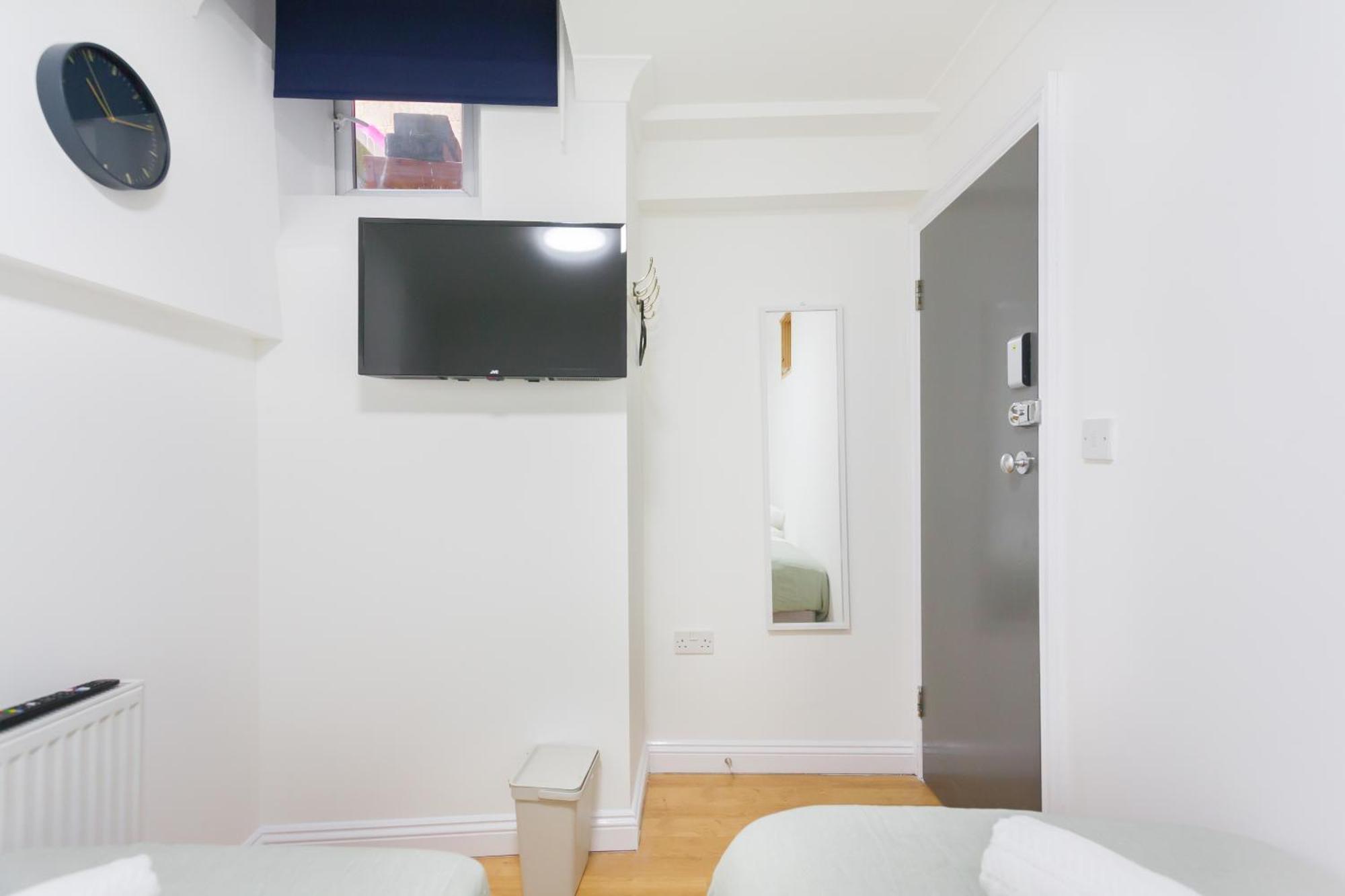 Eurostar Budget Rooms - Next To Kings Cross & Eurostar Train Station Лондон Экстерьер фото