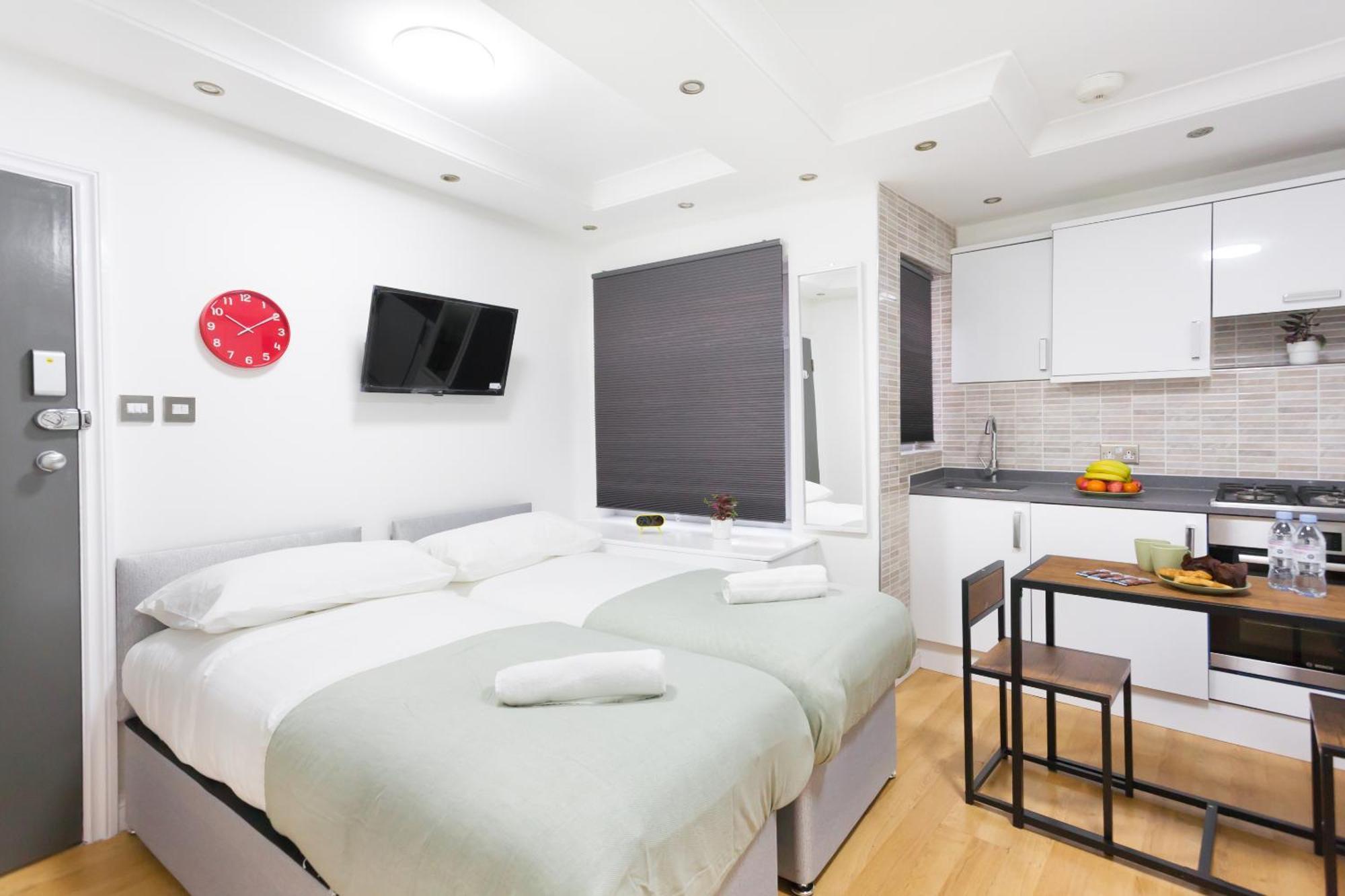 Eurostar Budget Rooms - Next To Kings Cross & Eurostar Train Station Лондон Экстерьер фото