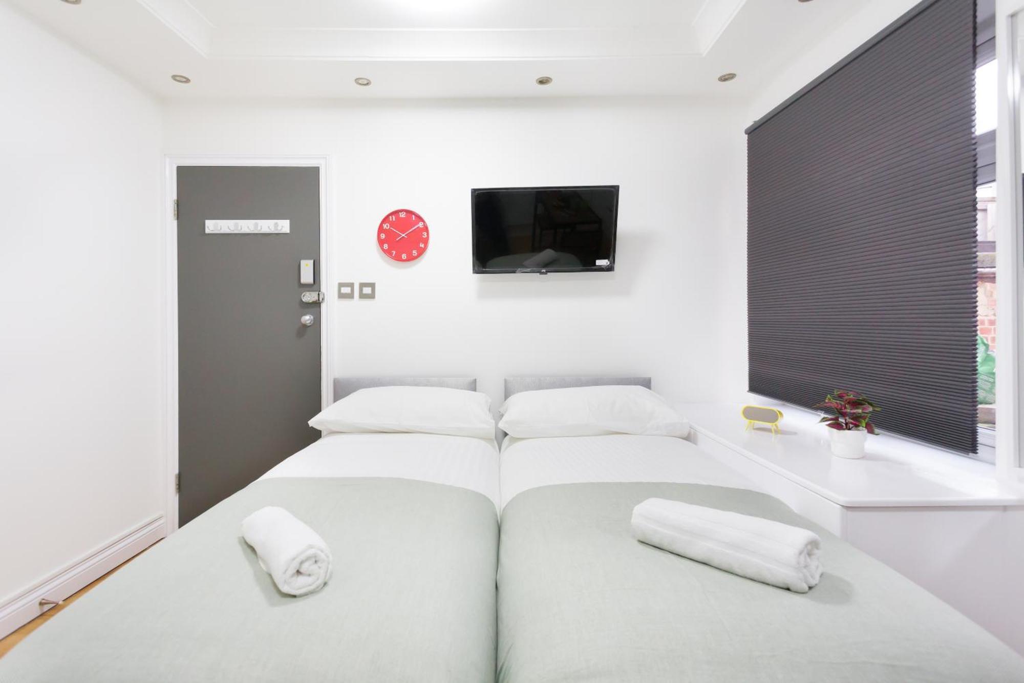 Eurostar Budget Rooms - Next To Kings Cross & Eurostar Train Station Лондон Экстерьер фото