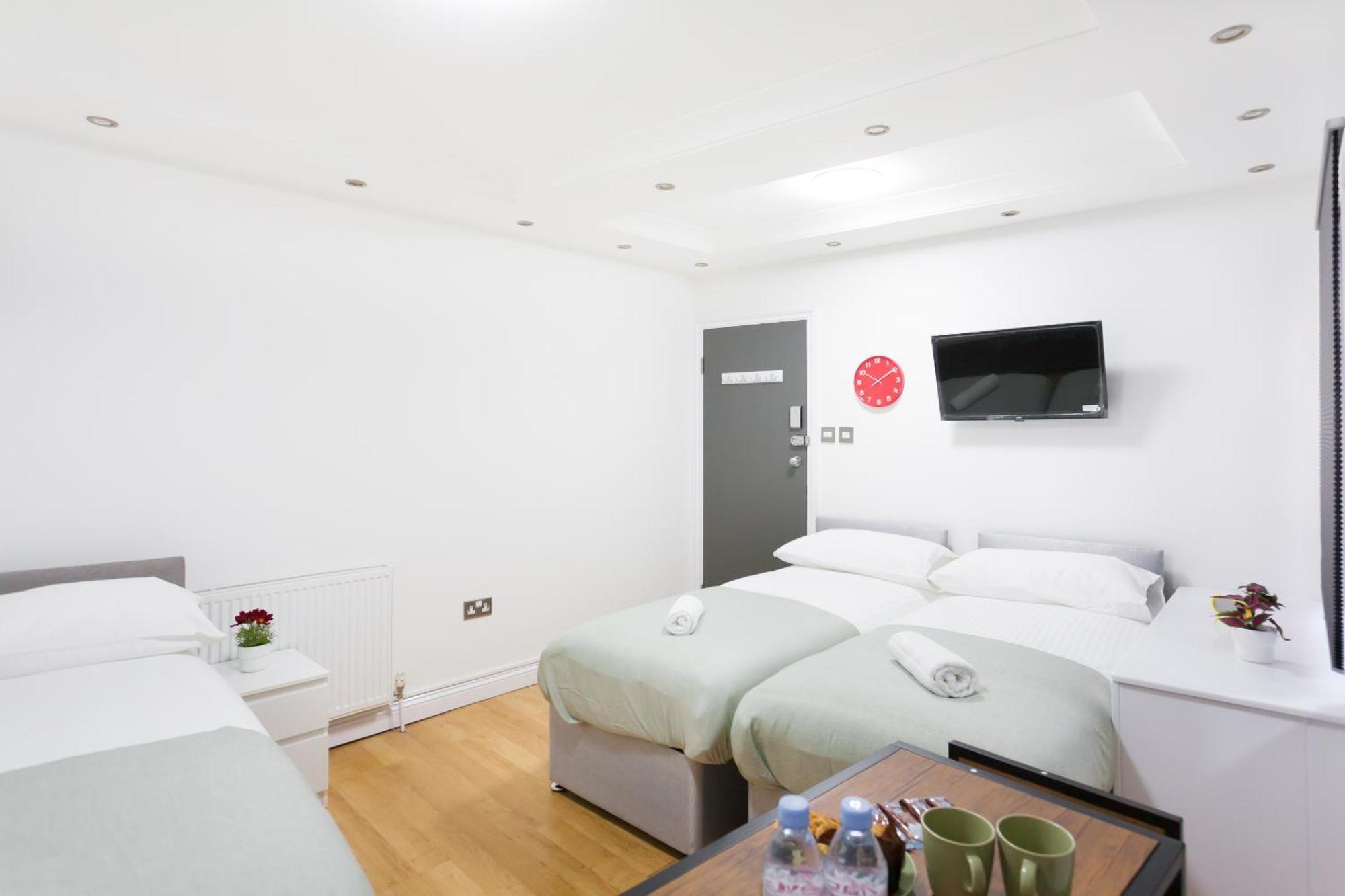 Eurostar Budget Rooms - Next To Kings Cross & Eurostar Train Station Лондон Экстерьер фото