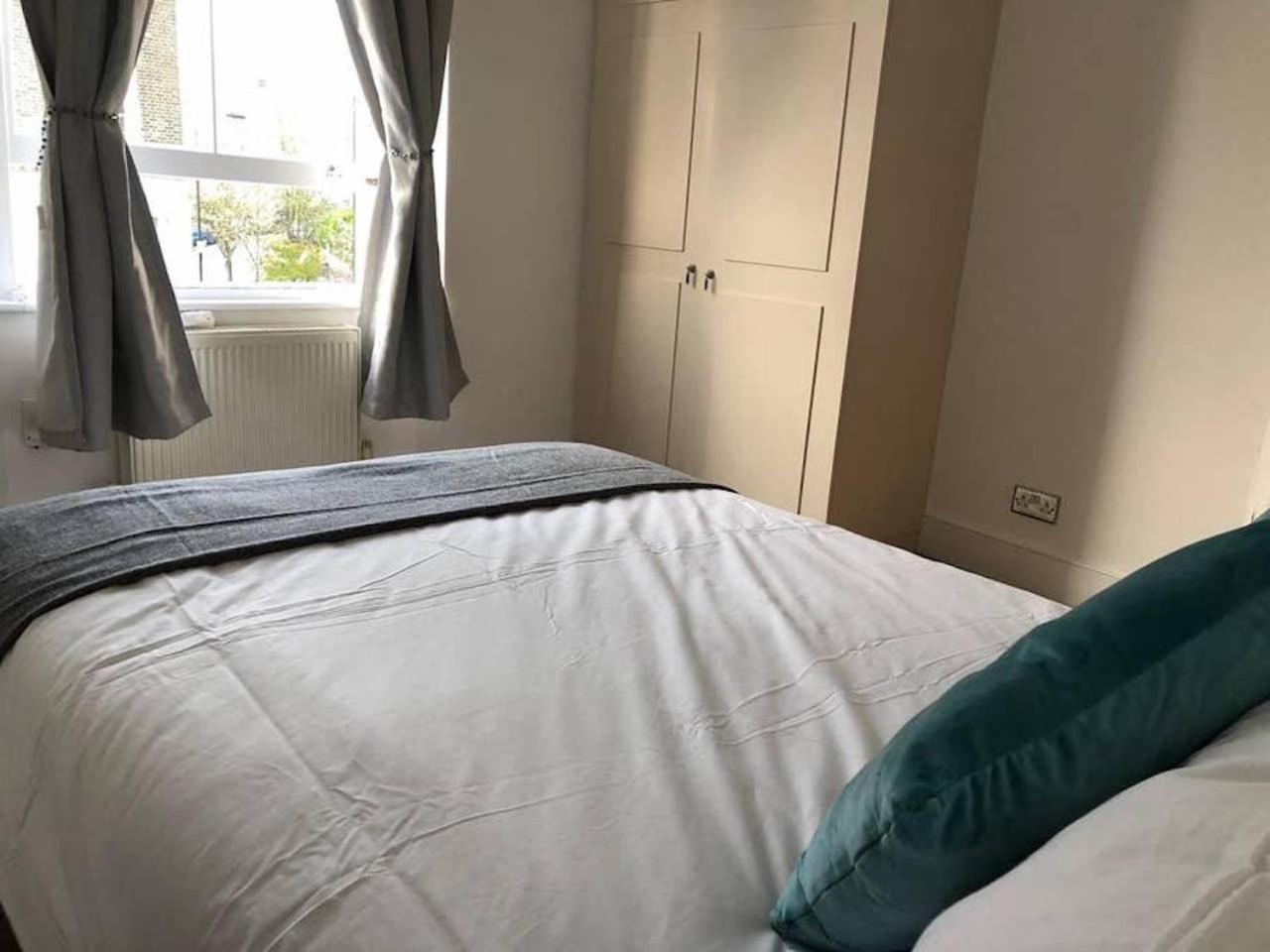 Eurostar Budget Rooms - Next To Kings Cross & Eurostar Train Station Лондон Экстерьер фото